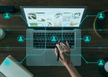 What is an outsourced CMO, Benefits & Drawbacks?